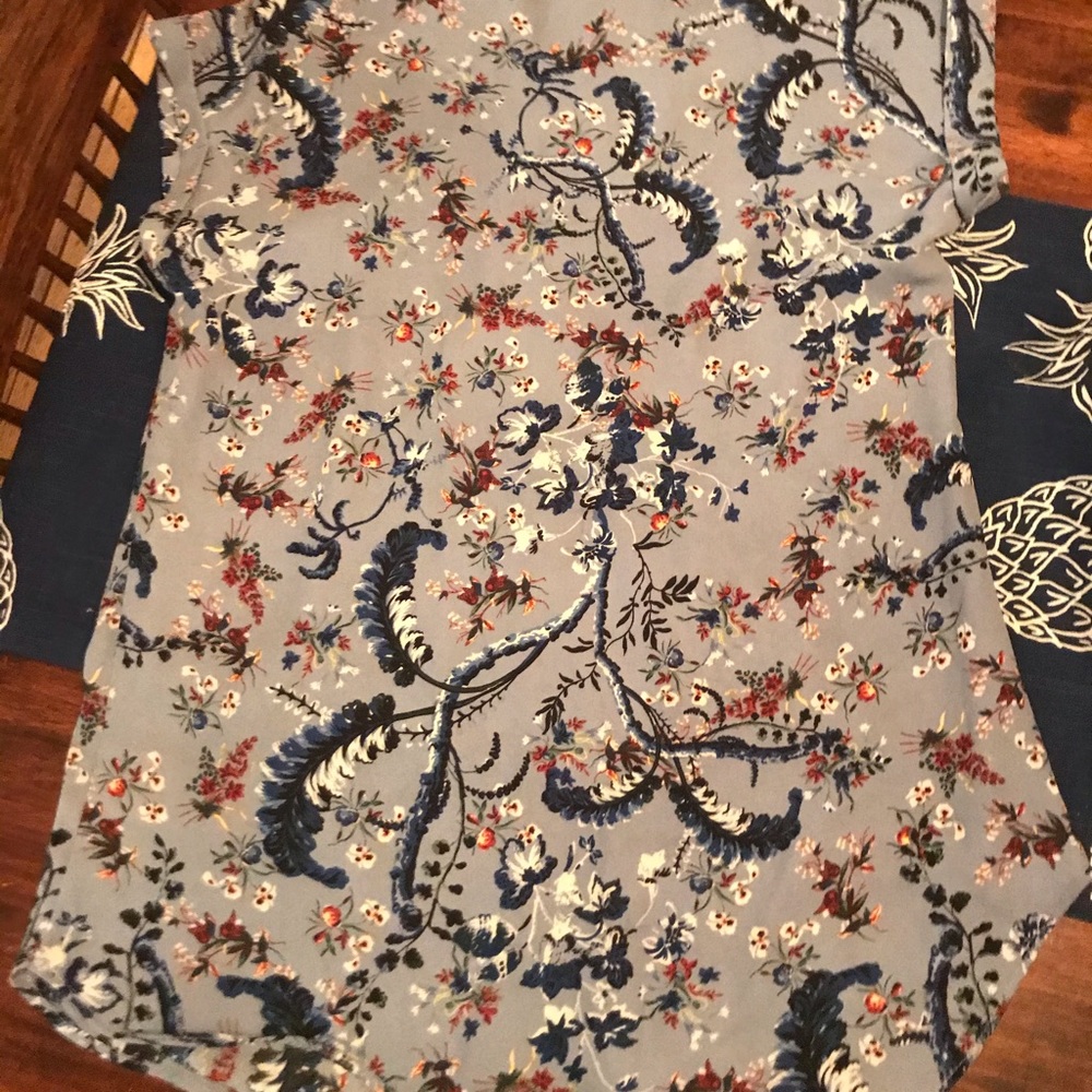 Philosophy blouse - Picture 3 of 3
